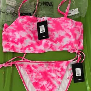 NWT Cute Hot Pink and white for the Hot Girl summer!